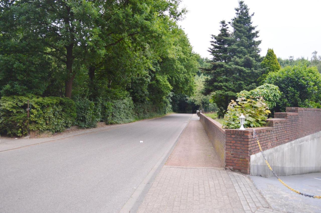 Hotel B8 Voerde Экстерьер фото