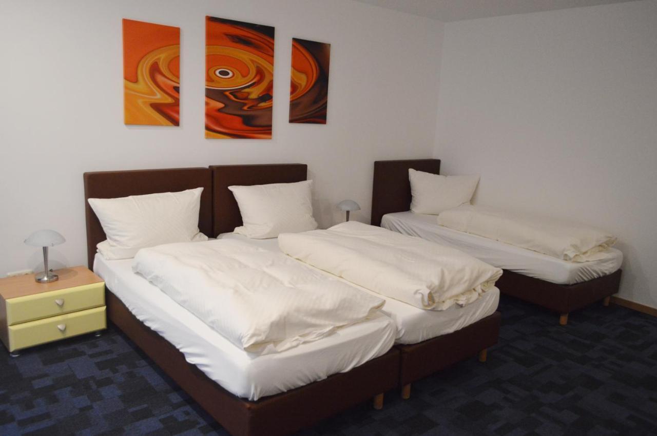 Hotel B8 Voerde Экстерьер фото