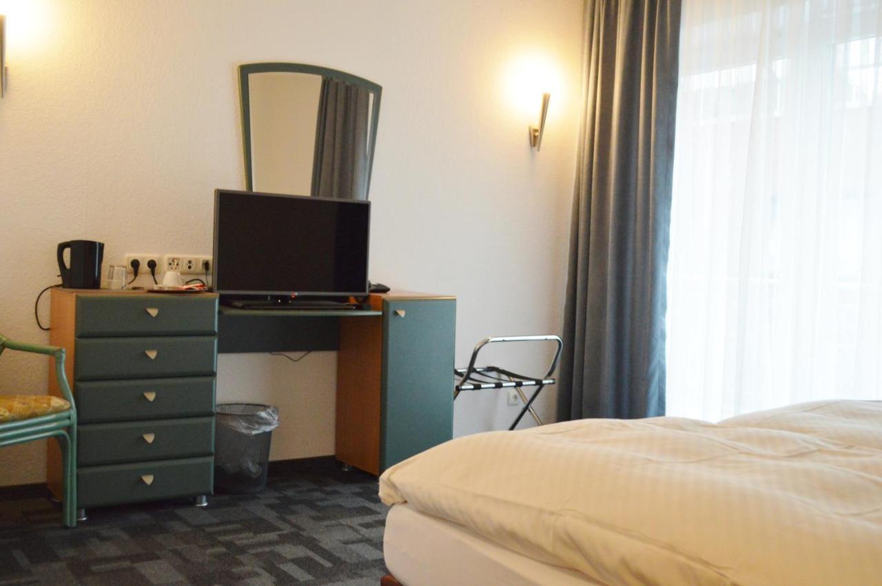 Hotel B8 Voerde Экстерьер фото